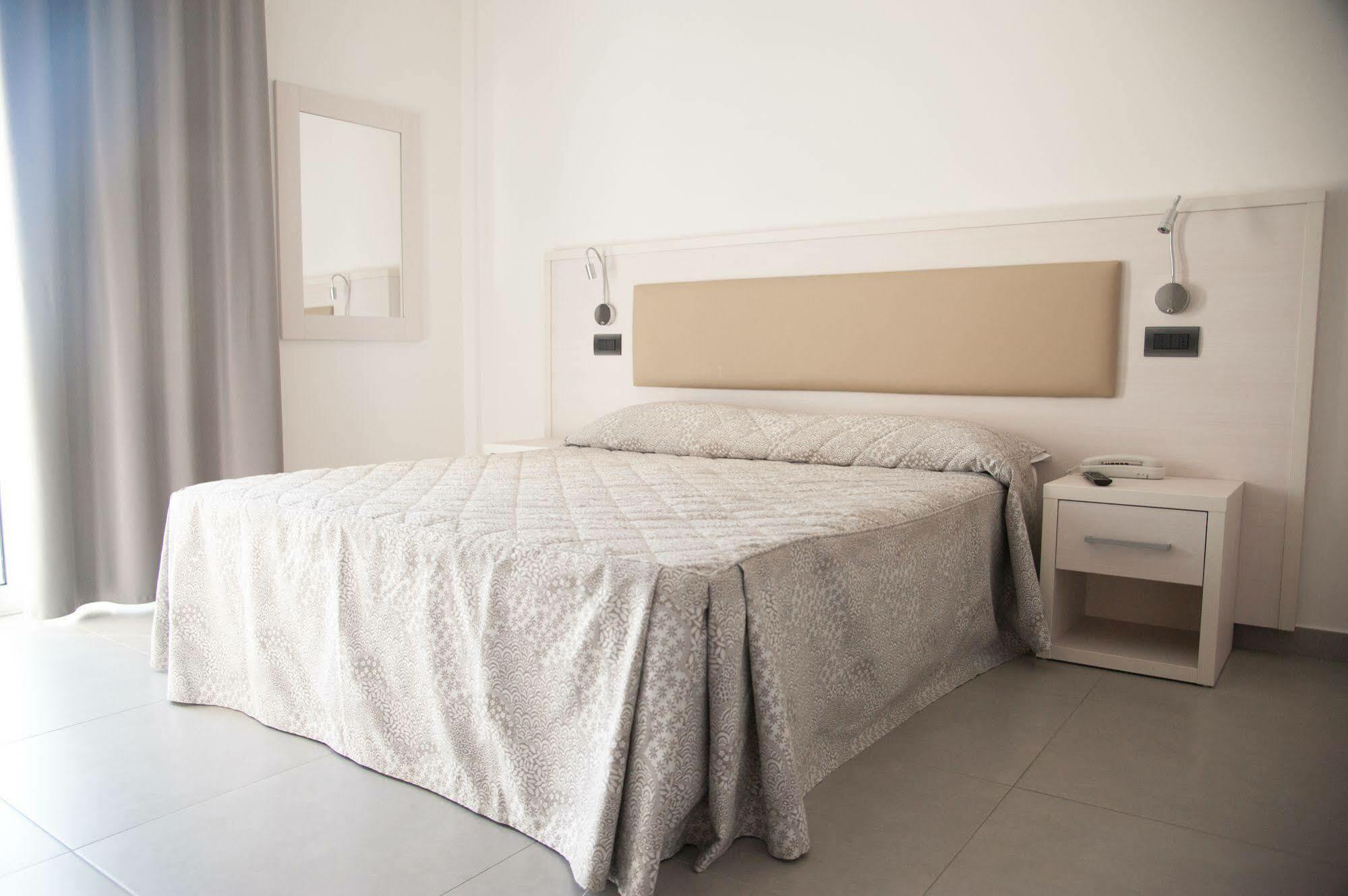 Residence Hotel Albachiara Ρίμινι Εξωτερικό φωτογραφία