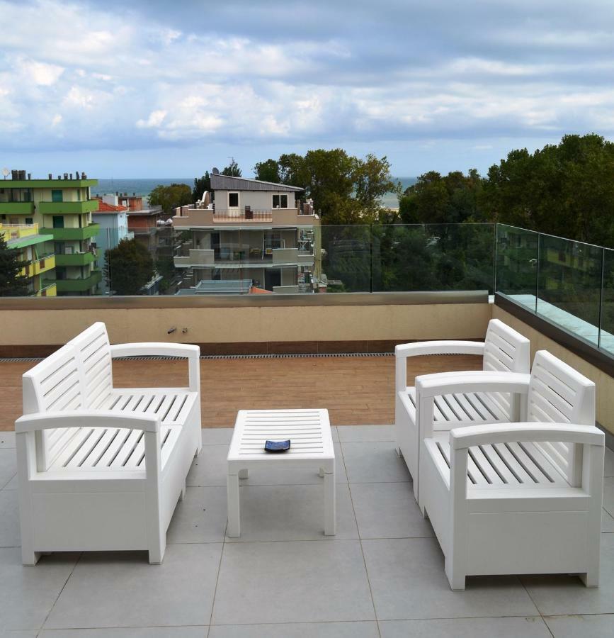 Residence Hotel Albachiara Ρίμινι Εξωτερικό φωτογραφία
